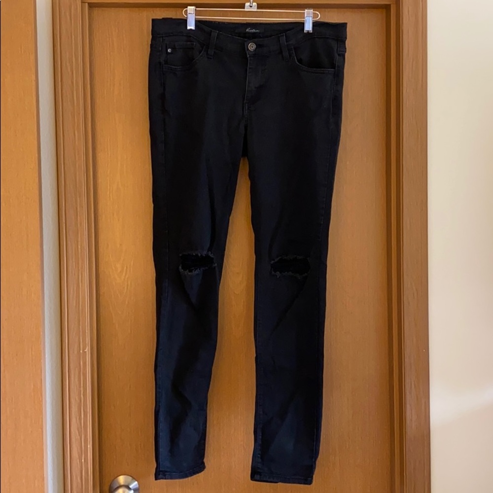 Black skinny jeans